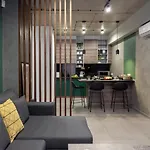 Avalon Design Near Center Daire Lviv