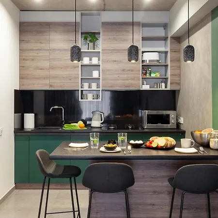 Apartment Avalon Design Near Center