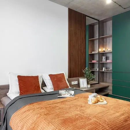 Avalon Design Near Center * Lemberg