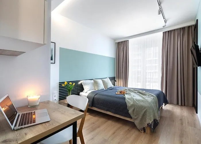 Apartment Avalon Design Near Center *