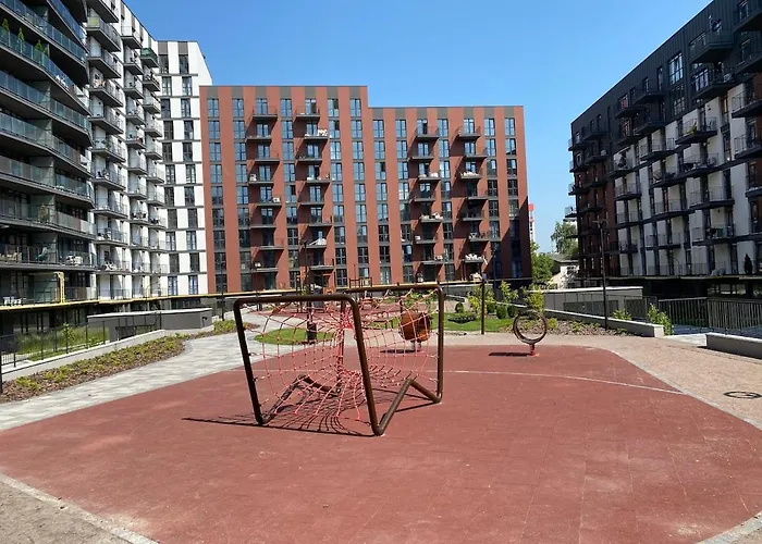 Avalon Design Near Center * Lemberg