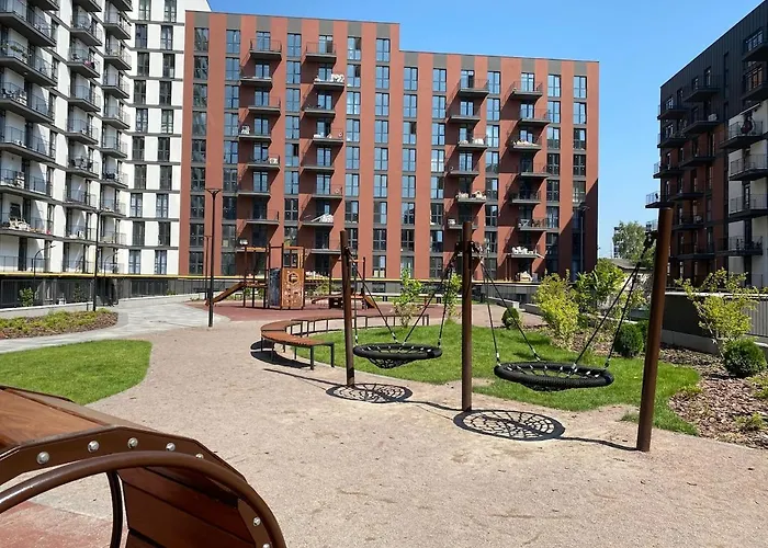 Avalon Design Near Center Apartment